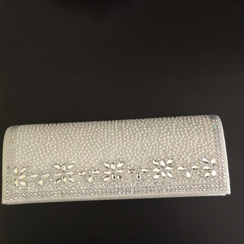 Silver metallic clutch purse with beading